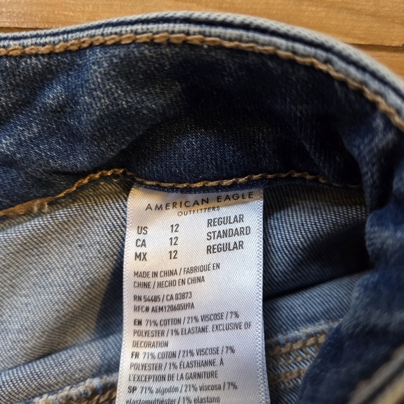 American Eagle Super High Rise Stretch Flare Leg Jeans Size 12 - Picture 7 of 7
